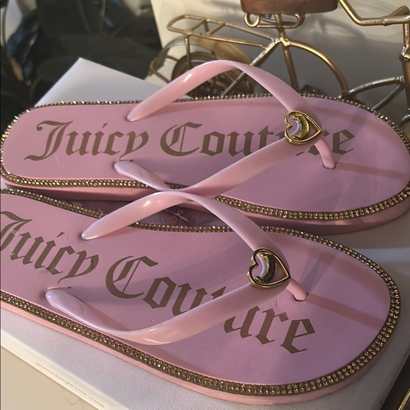 Juicy Couture Pink Sandals with Metallic Trim 7/8 perfect for Barbie girls!! - Picture 5 of 5